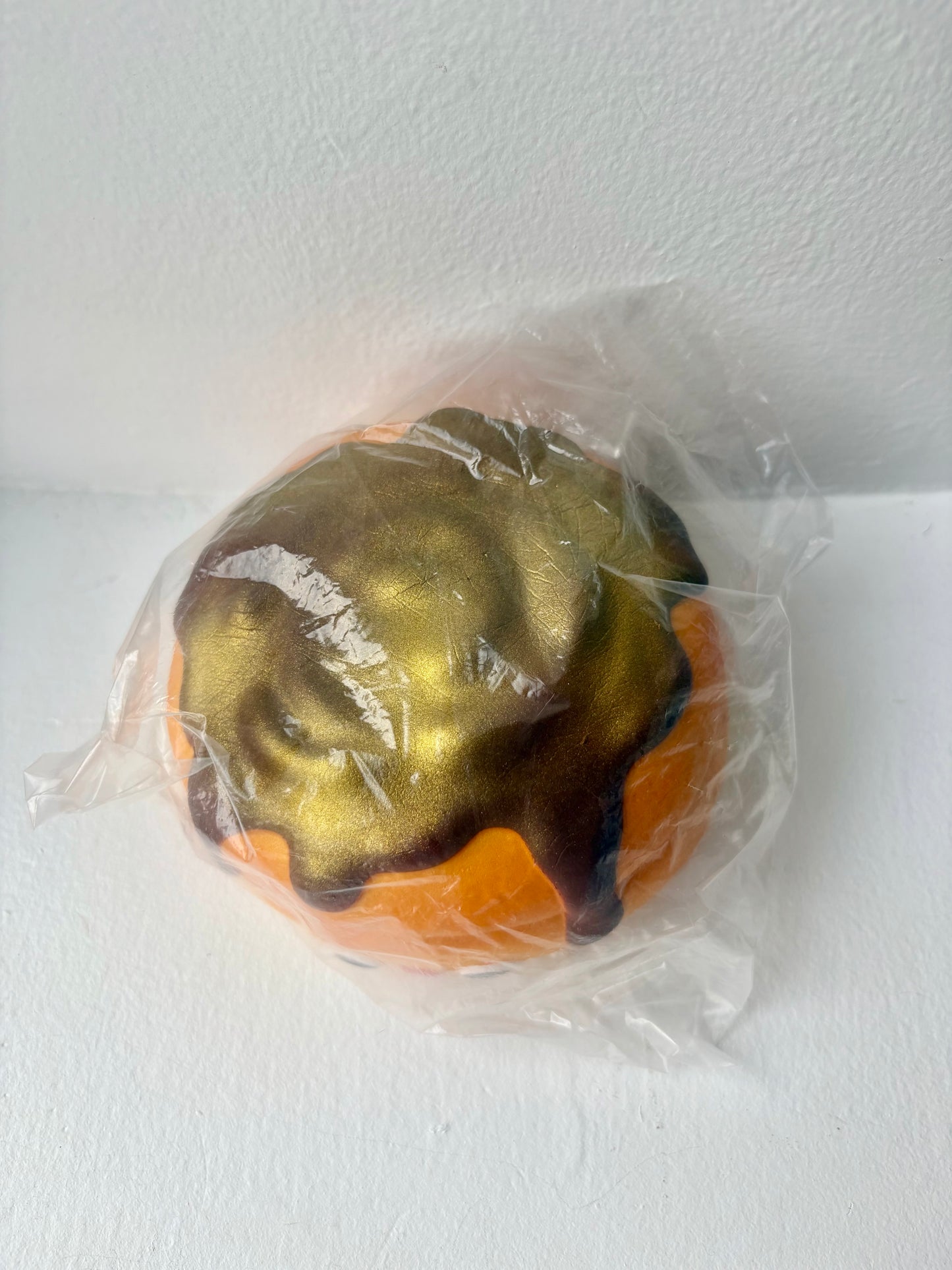 Mido Red Nose Golden Cinnamon Bun Squishy
