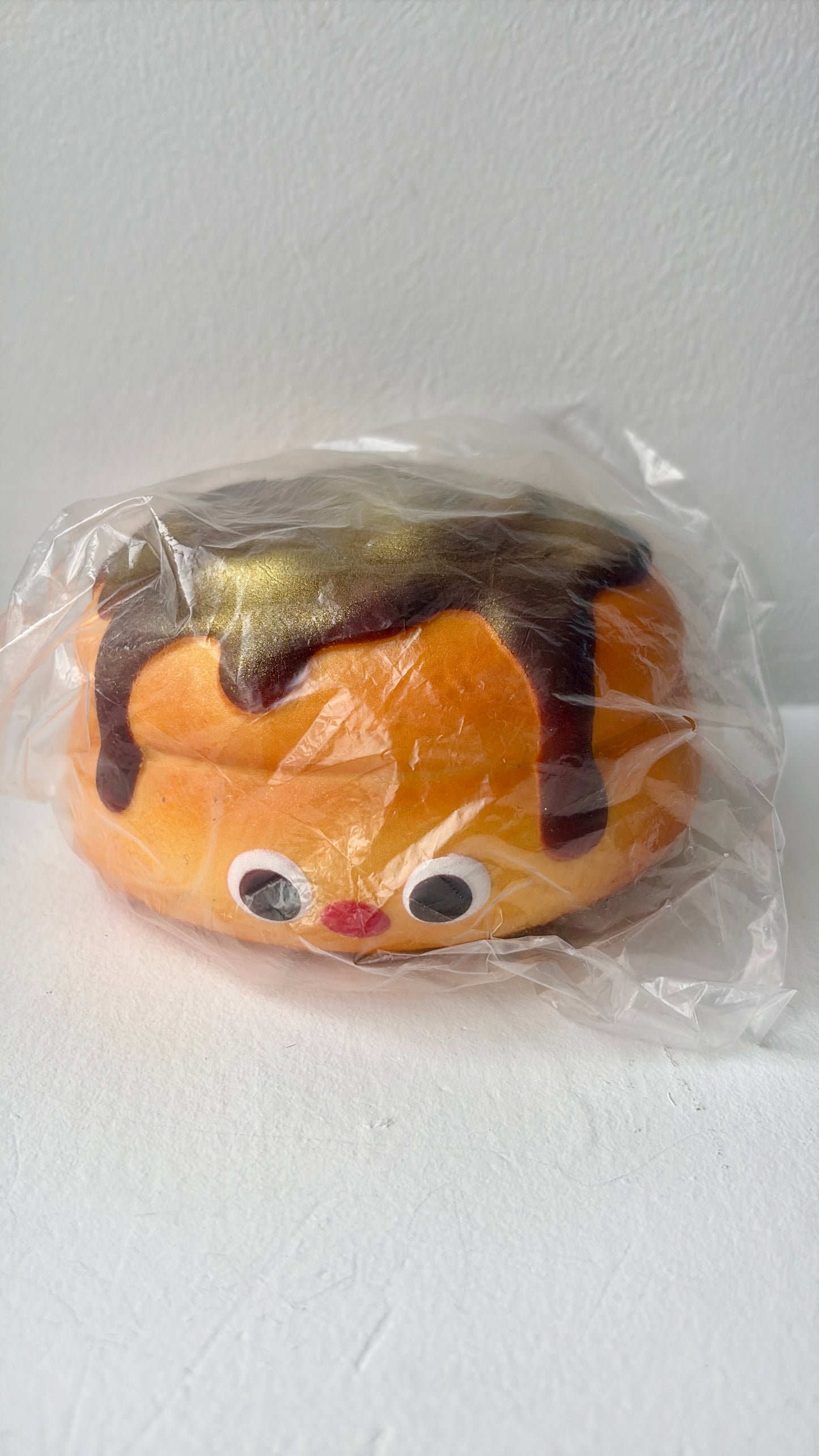 Mido Red Nose Golden Cinnamon Bun Squishy