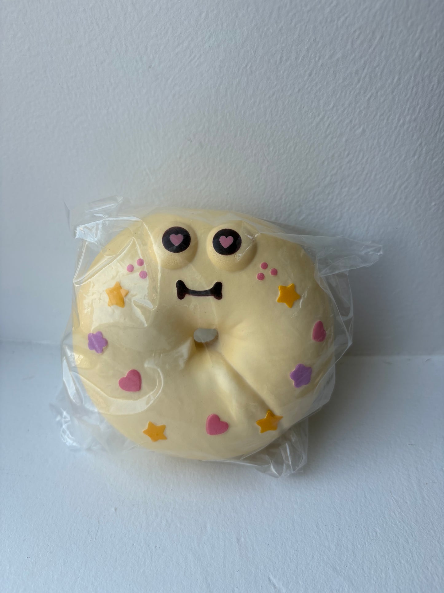 Lisa Donut Squishy - White