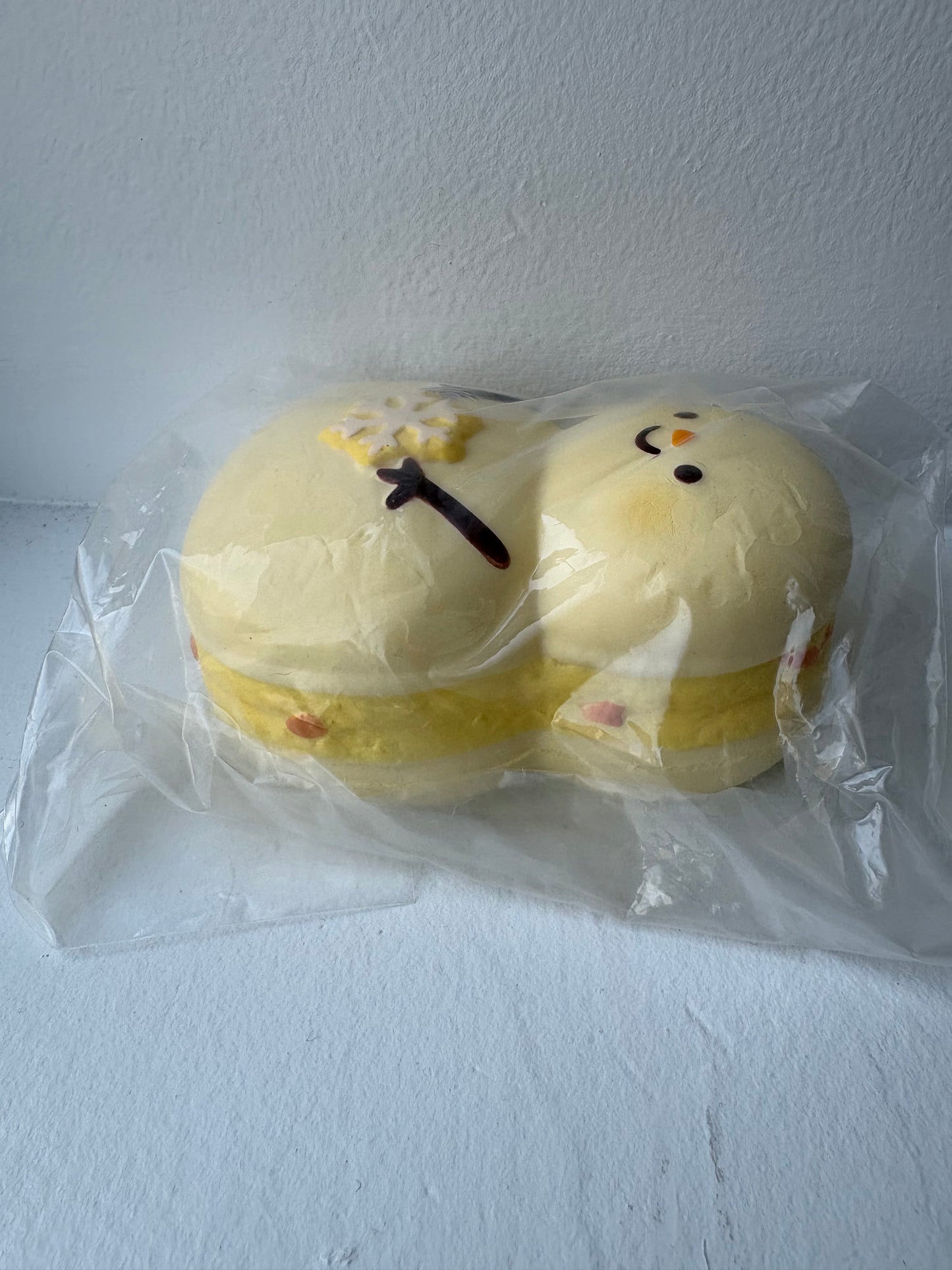 Lisa Snowman Macaron Squishy